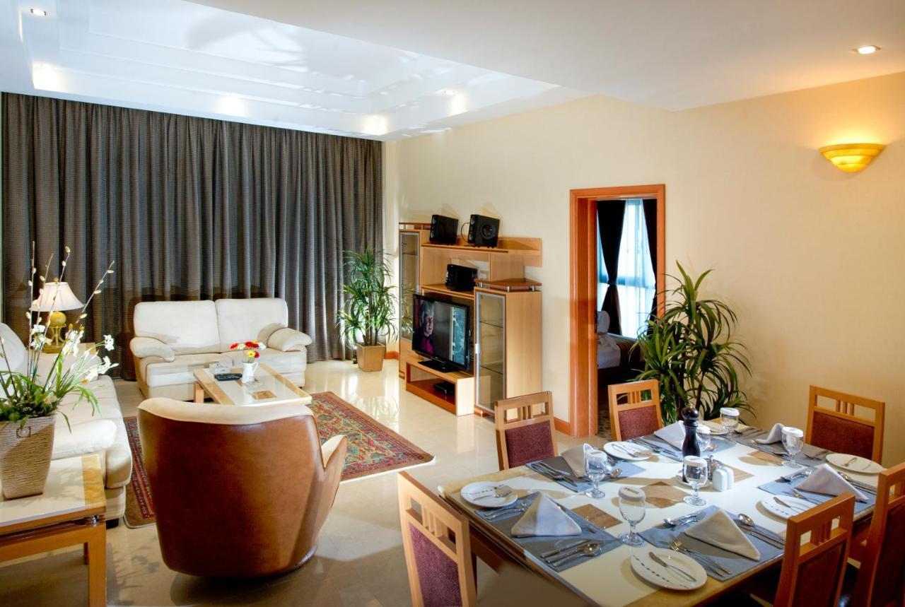 Elite Tower Apartment Sanabis Екстериор снимка